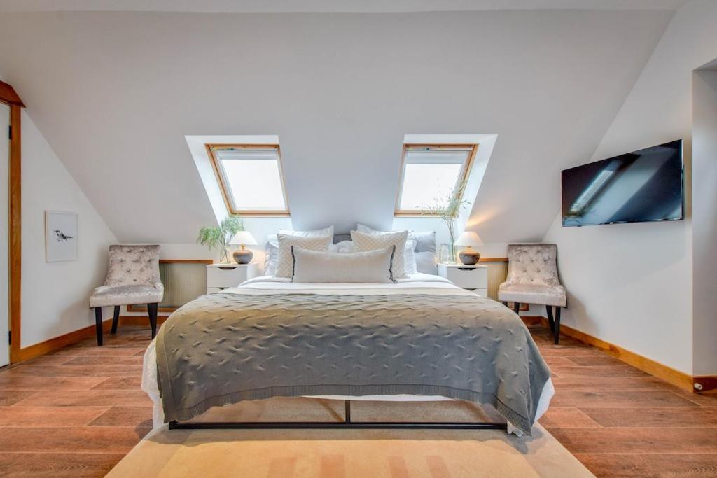 The Lookout At Cloatley Meadow Apartment Hankerton Ngoại thất bức ảnh